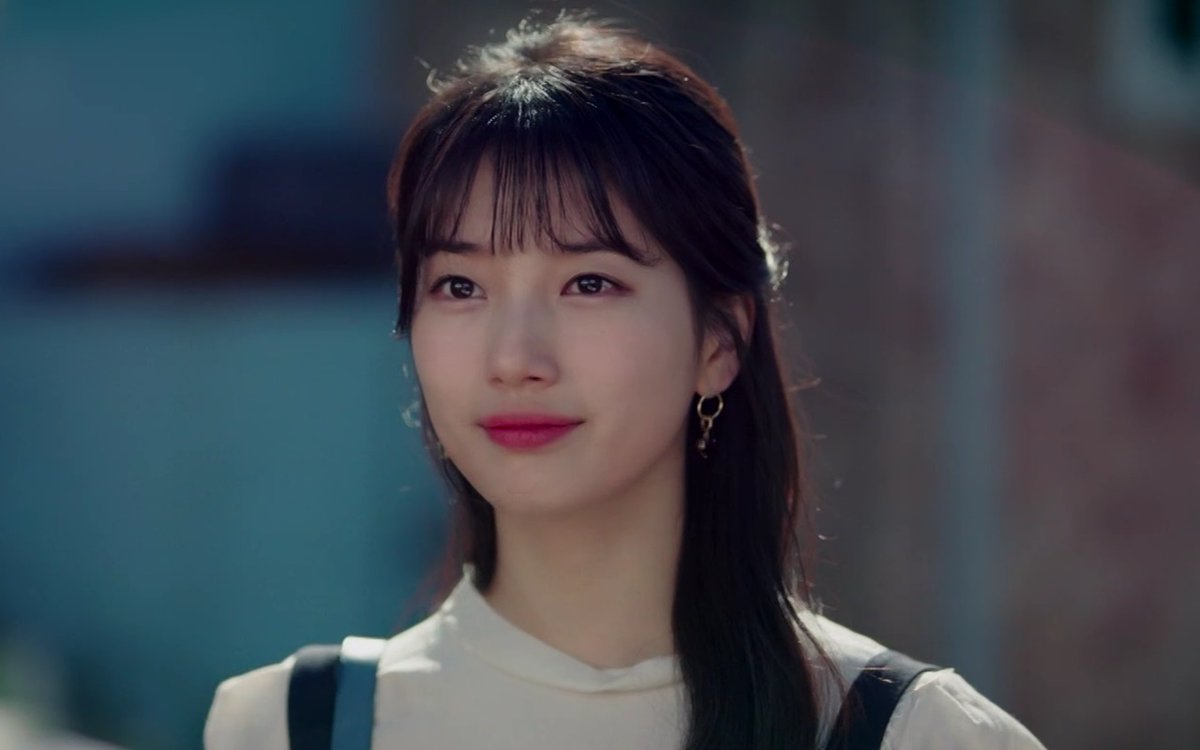 jorowbin's tweet photo. 스타트업 수지 메이크업 완전 내 스탈~💞 자연스러운게 넘 이뻐! 랑콤 뗑 이돌 파데, 키스 미 루비, 비쥬코랄이래!!💞💞  #정보성광고 #랑콤 #수지 #스타트업수지 #달미메이크업 #뗑이돌파운데이션 #압솔뤼루비 #압솔뤼루즈인티마뜨 https://t.co/Mc6dPxSUZh
