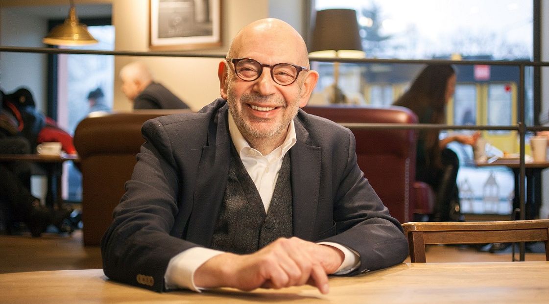 JournalRetail's tweet photo. “Jesteśmy dzisiaj na minus 70% sprzedaży, czyli strata wynosi 8 mln zł” – mówi w wywiadzie dla Retail Journal Adam Ringer, Prezes i współzałożyciel Green Cafe Nero.
Więcej na: https://t.co/JnKhSf1IfE
#retail #centrahandlowe #biznes #handel #wywiad #kawiarnie #gastronomia #gastro https://t.co/WX3lNw97zE