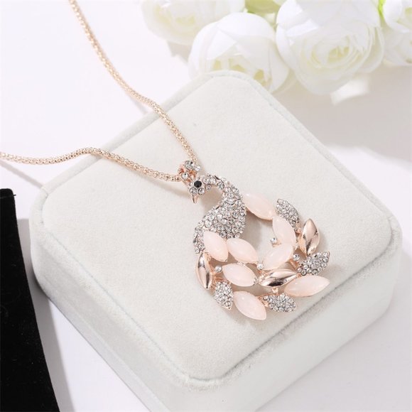 CyndeeHicks's tweet photo. So good I had to share! Check out all the items I'm loving on @Poshmarkapp from @mylovejewelry1 #poshmark #fashion #style #shopmycloset: https://t.co/fhoV1AcuYb https://t.co/BFQKBY8YwU