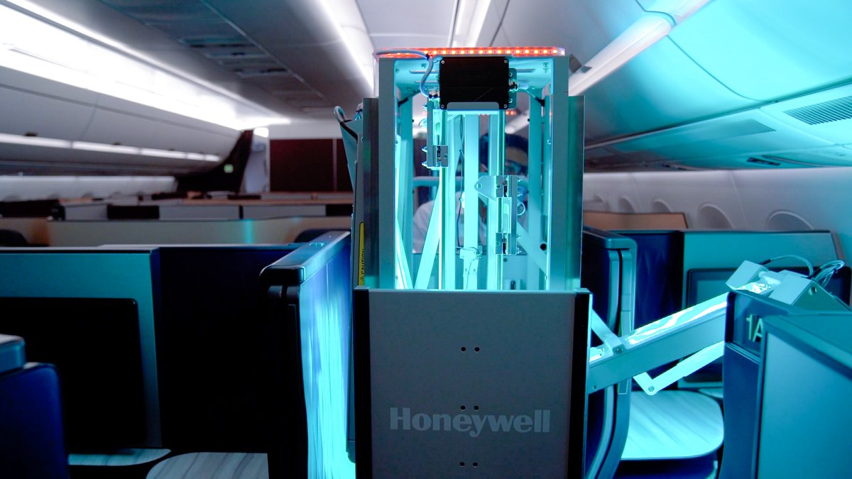 Qatar Airways tweet media