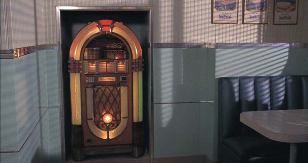 назад в будущее кафе. назад в будущее 2 кафе 80. кафе 80-е назад в будущее 2. назад в будущее 2 (1989) back to the future part ii. назад в будущее 1.