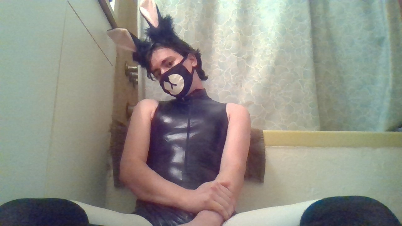 New photo set on my OnlyFans! Bunny suit pics. hehe :3
?????? https://t.co/KywjOAxbaC ??
#gay #twink