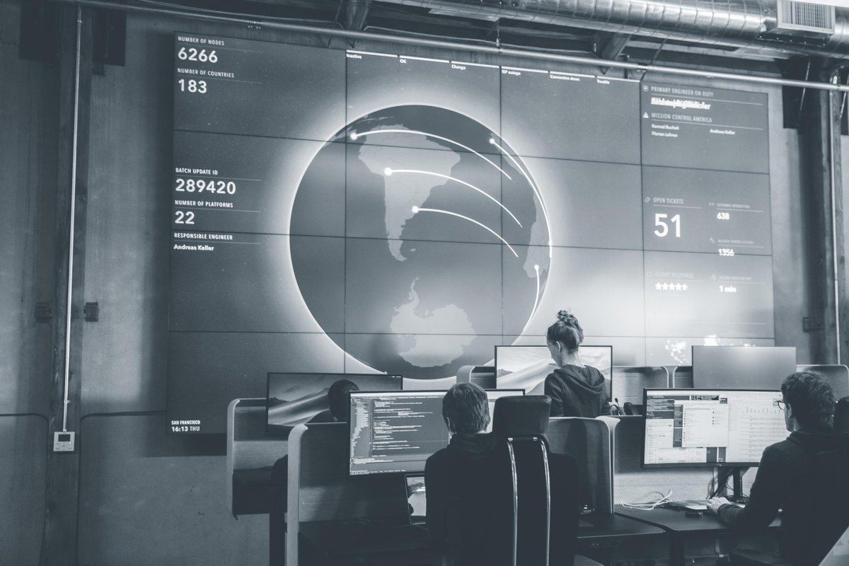 marcsteffen's tweet image. Join us and help us to bring @securesdwan' Customer Portal to the next level by enabling our customers to get the most seamless experience to manage and operate their global network and security! ✨ opench.bamboohr.com/jobs/view.php?… #job #senior #fullstack #engineer #ux