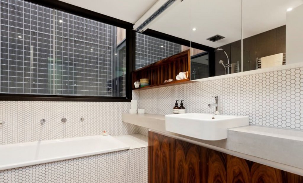 hhcabinetsau's tweet photo. We are big believers that your bathroom should be a haven in which you can recuperate and relax. To achieve this, it needs to be not only functional, but also stylish, and a representation of your tastes

#renovation #dreambathroomn #custommade #homedecor #furniture #custombuilt https://t.co/cWe7j93LKB