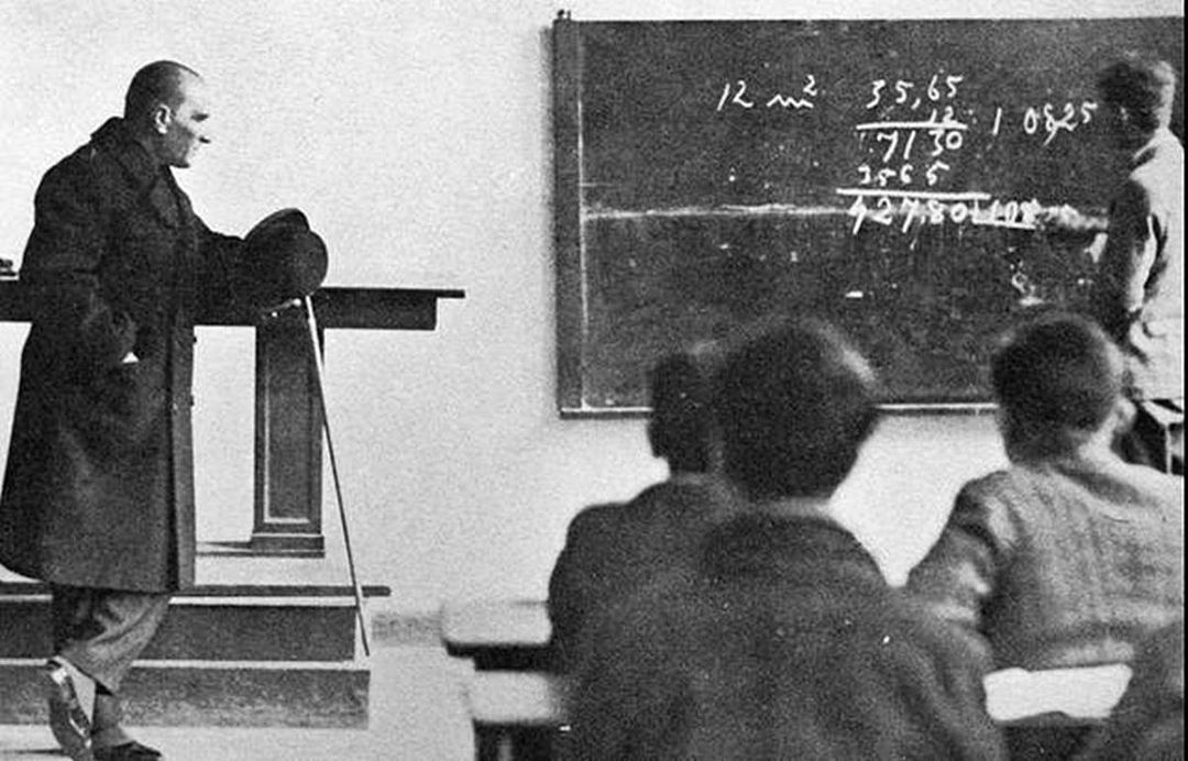 tozlucomTR's tweet photo. Başta Başöğretmen Gazi Mustafa Kemal Atatürk olmak üzere aydınlık yarınlarımızın mimarı değerli öğretmenlerimizin, öğretmenler gününü kutluyoruz.
#24kasım https://t.co/CGGJCa2pY4