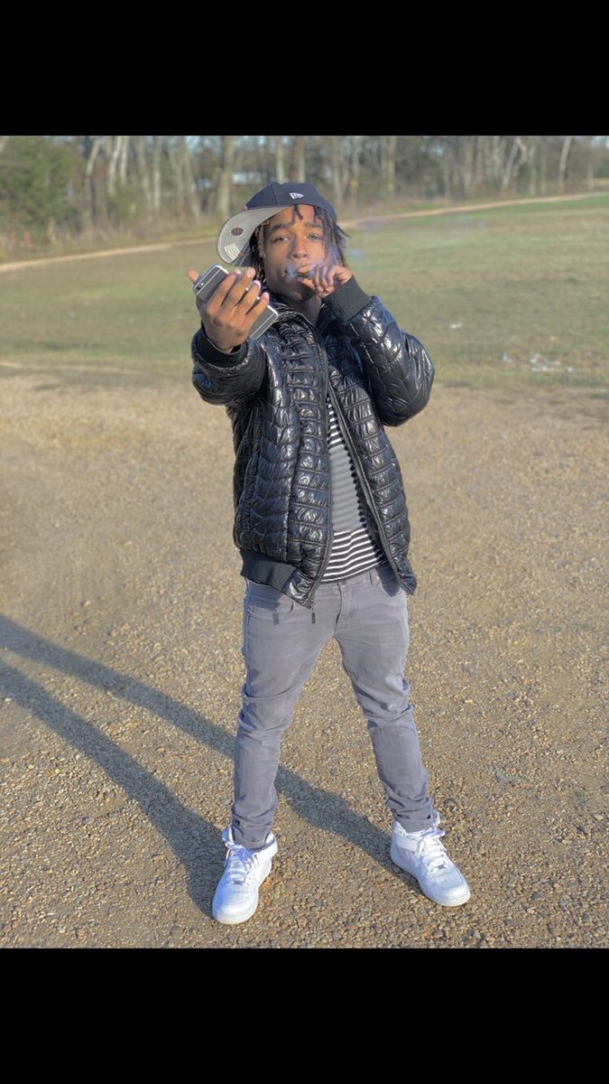 CarteL_YoungiN's tweet photo. Blrdd .🗣 when you hear that shit you know that’s us ! #CARTELSHIT https://t.co/4Jp9Ji94gm