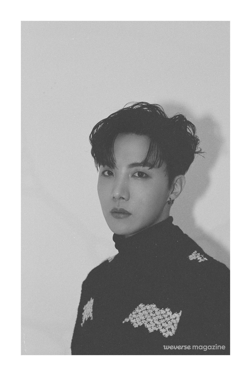 ainthoseoki's tweet photo. presenting JUNG HOSEOK EVERYONE!! OUR SUNSHINE 🥺☀️💛 https://t.co/skcBGveI4F