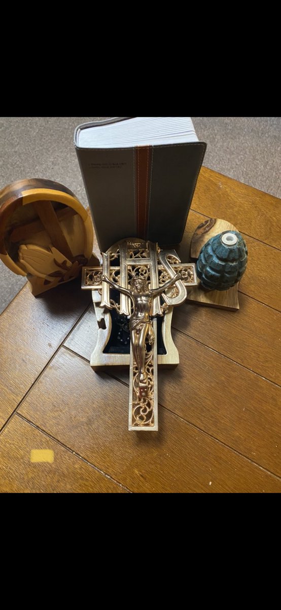 Al_BarnesJr's tweet photo. #RaymondRoy Cross I inherited and it’s my miracle. Sunlight beam straight through the cross in my bedroom in Bristol Ct in Huntington Woods apt 14. https://t.co/7AD7HKWPS9