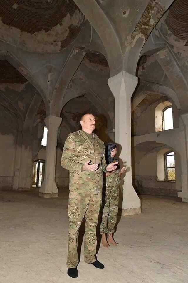 Ali_F_Alizada's tweet photo. Holy places must be respected, not desecrated as #Armenia did in the occupied territories of #Azerbaijan.
The #President &amp; First Lady of Azerbaijan visited #Juma #Mosque in the liberated #Aghdam city of @Azerbaijan &amp; presented Holy Quran to #Masjid which he brought from #Mecca🕋 https://t.co/KhvprvfntC