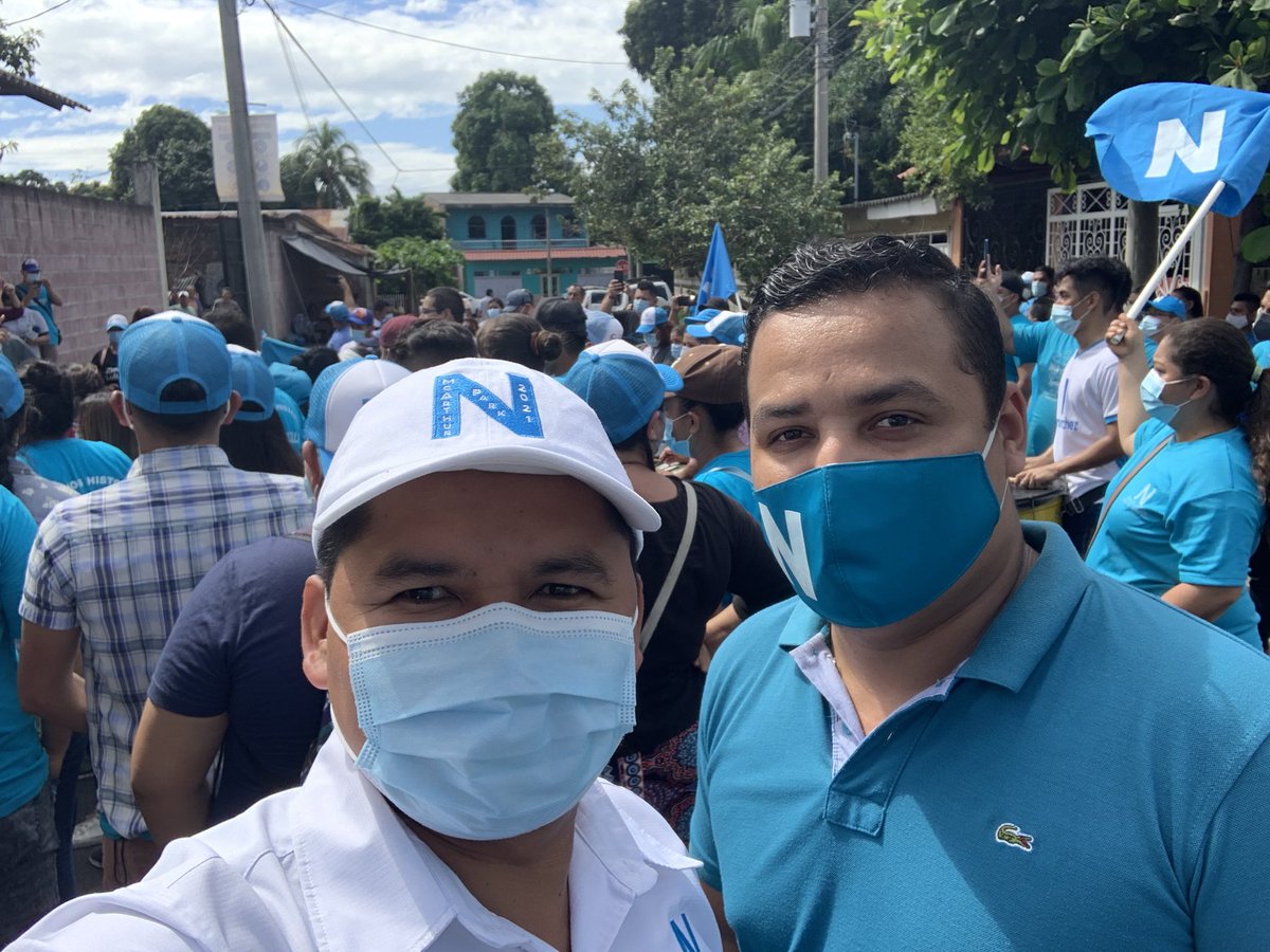 OscarCortezNI's tweet image. Lo importante de la política es ser amigable, natural, no fingir lo que no eres, se quien soy y de donde vengo, si Dios permite llegar a la Asamblea Legislativa sé hacia donde voy
Gracias al apoyo de todos los Sonsonatecos💪👊🙌💙
#OscarCortez #Casilla4 
#AvalanchaCyan