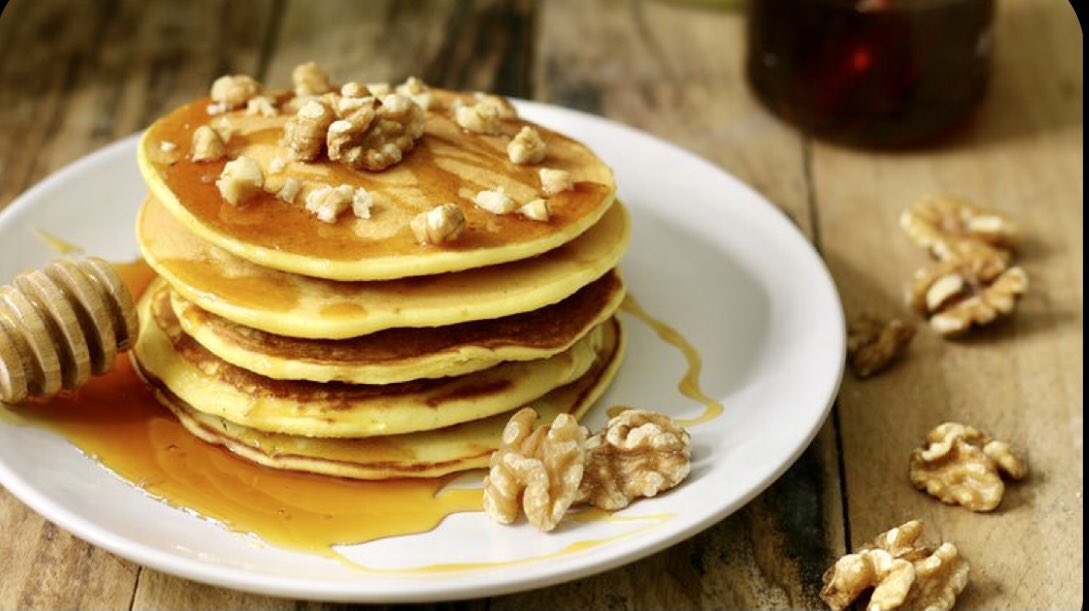 PANCAKES with nuts and honey🍯🍯🍯 I wish you an amazing day 🥰❤️👍🏻
#pancakes #protein #November #morningmotivation #Foodie