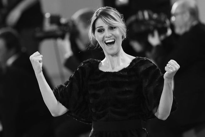 ValentinaBonat3's tweet photo. Buon compleanno ⁦@PaolaCortellesi⁩ 🎂🎈
GRAZIE ❤️ https://t.co/iR9twB7Sny