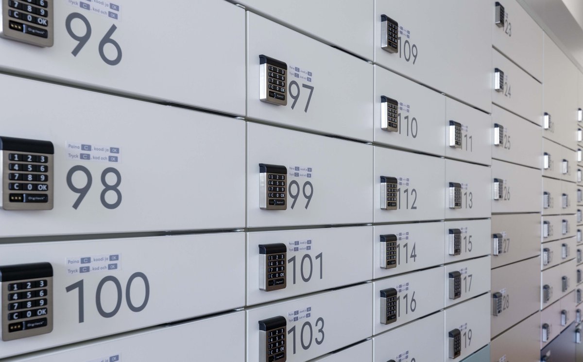 Avaamme tällä viikolla 200 noutopisteen kapasiteettia vastaavan väliaikaisen verkoston ympäri Suomea. Uusiin pisteisiin voi tilata paketteja ja palauttaa verkko-ostoksia.

Ennustamme loppuvuodesta vilkasta pakettiliikenteen osalta. #paketti #verkkokauppa

bit.ly/3pXAE6X