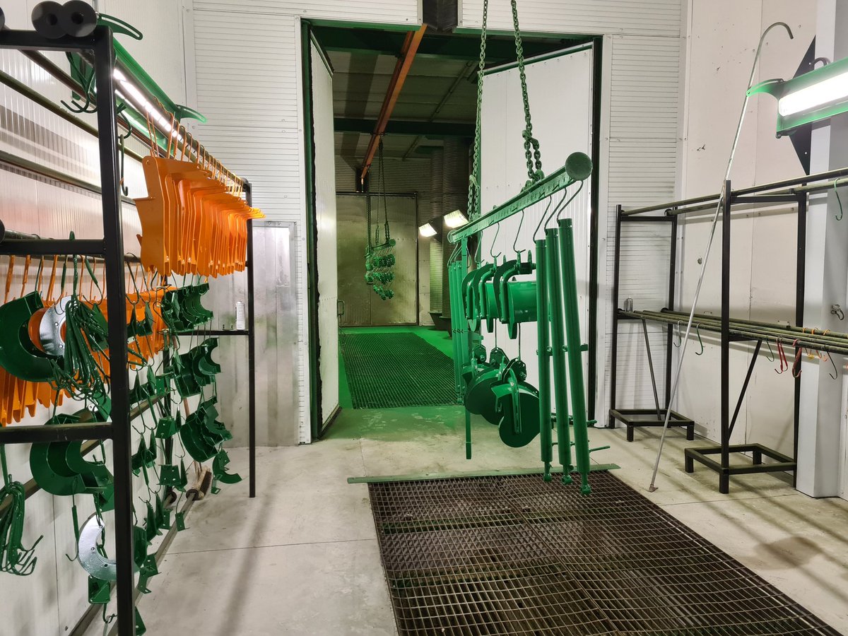 Malone busy with its range of grassline machinery getting ready for Silage 2021 on this wet and cold November #2021SEASONSGREETINGS #silage2021 #farminglife #farmmachinery #farminguk #farmingireland