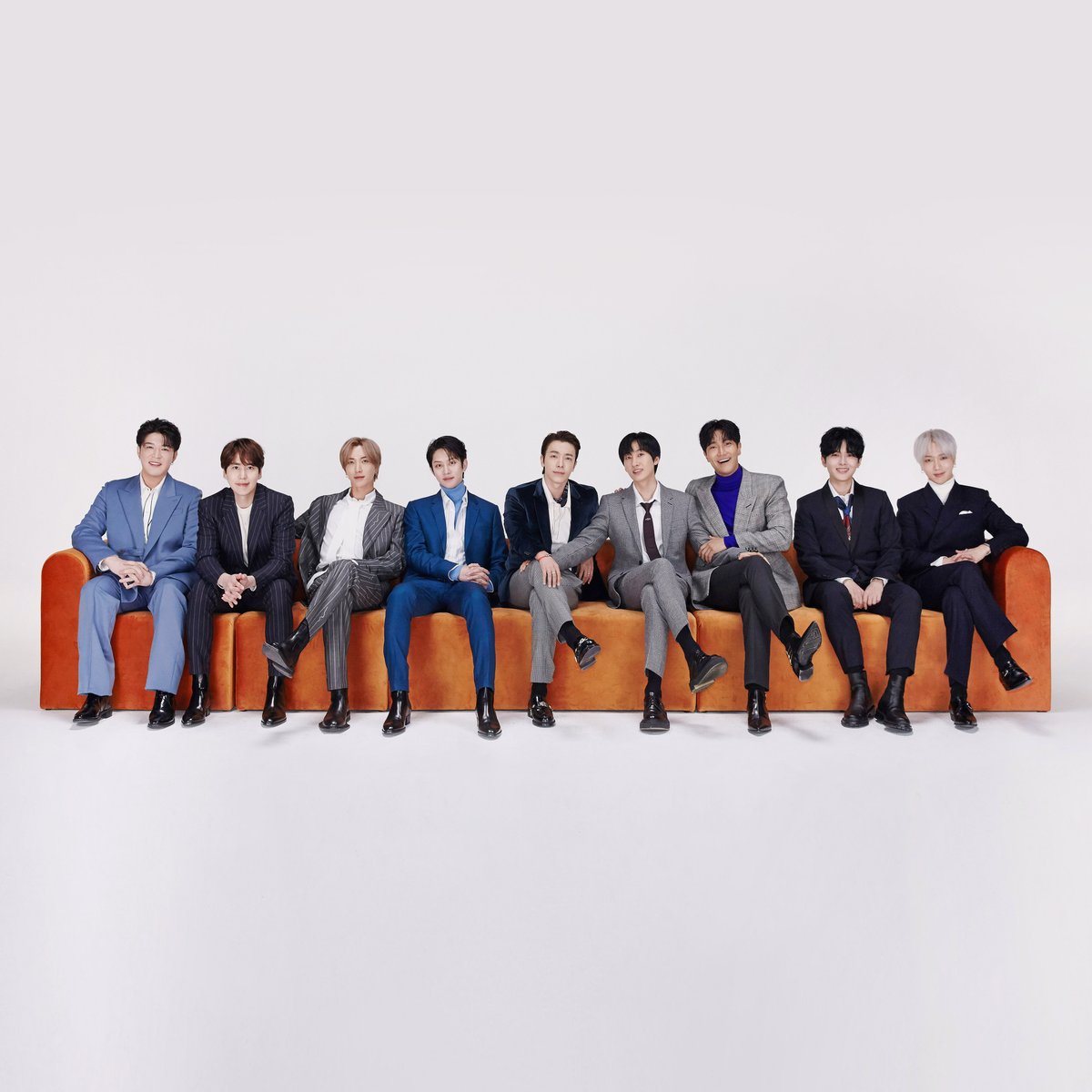 SMTOWN_Idn's tweet photo. SUPER JUNIOR Tanda Tangan Kontrak Dengan Agensi Global ‘ICM Partners’
Cek artikel lengkapnya di Official Facebook Page SMTOWN Indonesia
👉🏼https://t.co/DJY0mouZqI
#SUPERJUNIOR #ICM #ICM_Partners https://t.co/Bv2aTCseqg