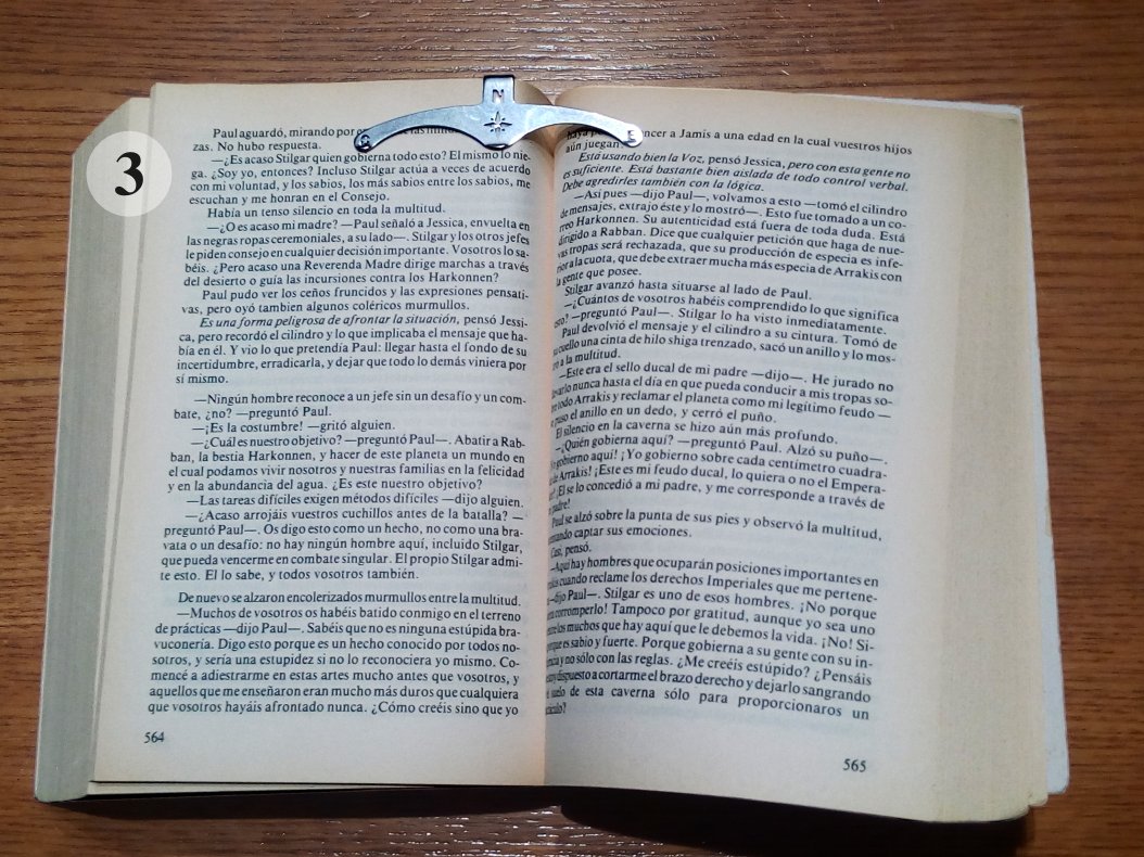 clipagbooks's tweet photo. 📚Continuem amb el #concurs #elLlibreEnigma! 
👣Si el text dels llibres estava una mica amagat, ara ja no hi haurà excusa. Aquí teniu una foto de cadascún dels llibres oberts en primer pla.
🍀Ànims i molta sort! 

#sorteig #random #enigma #cificat #subjectapagines #Clipag https://t.co/NM2IoDB7pp