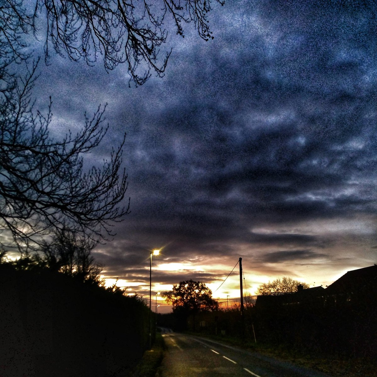 JoOLeary's tweet photo. @runvember Day 24 💚 #Runvember #30RunsIn30Days #RunEveryDay #SunRise #StartTheDayWell https://t.co/xQdpG6g290