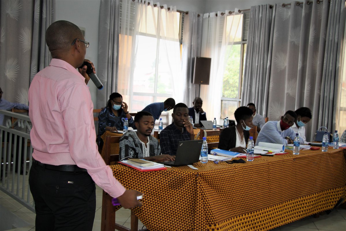 PoleInstitute's tweet photo. #Jour2: séance de recapitulation du jour1 de l'atelier sur ''les bases fondamentales de la politique de gouvernance locale en république démocratique du Congo''
@PoleInstitute @kaskongo #PoleFm #Gouvernance #transparency https://t.co/xySaNGy7sW