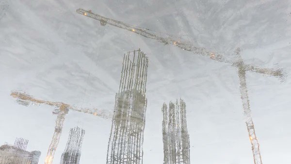YITSuomi's tweet photo. Yhteiset ja yksinkertaiset pelisäännöt pääosassa sateisten talvien rakennusalalle aiheuttamien haasteiden torjunnassa.
https://t.co/pMaATuwdLq
#rakentaminen #asuminen #ilmastonmuutos #kosteudenhallinta #ekosteus #Kuivaketju10 #rakennusala https://t.co/jLIMxsQECR