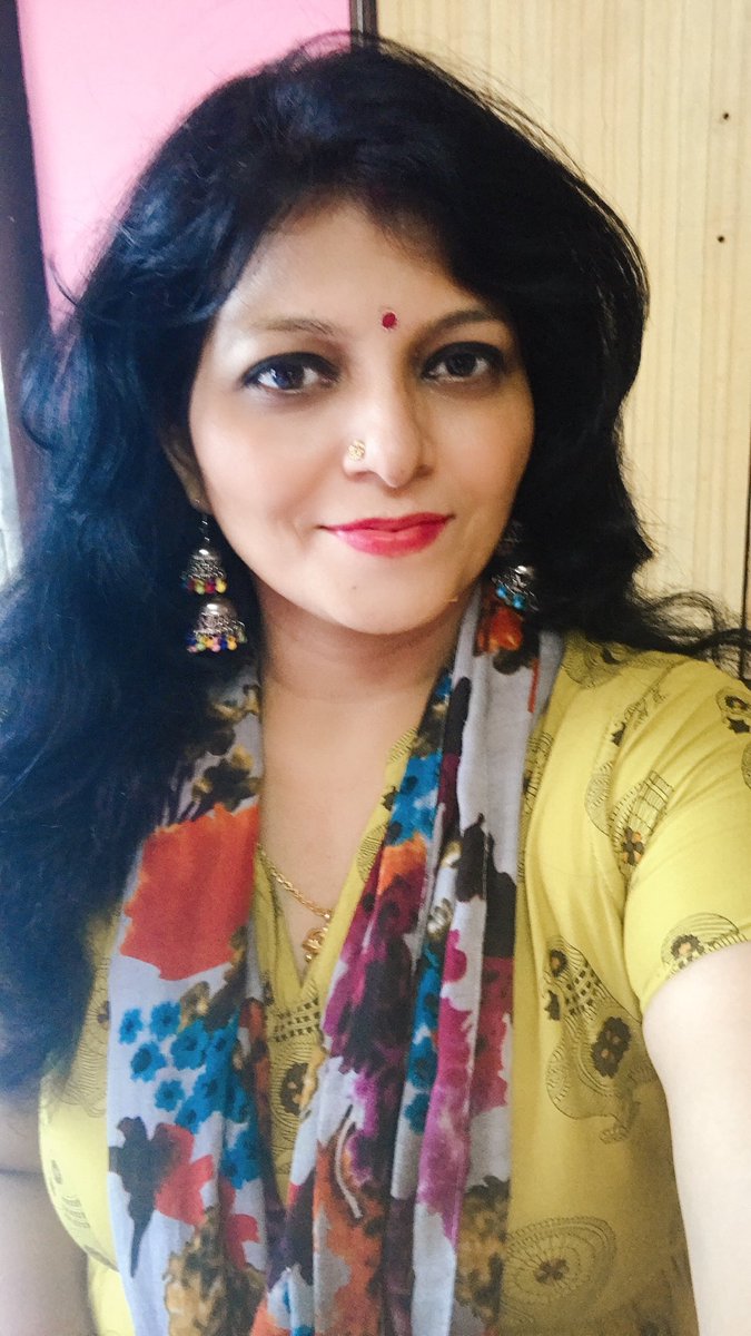 chitraroy8004's tweet photo. कुछ ऐसे पन्ने भी पलटूँगी
अपने प्यार से मिलन के इतिहास को भी
दूनिया के सामने रखूँगी,
वक्त के साथ ज़माना देखगा
मेरे प्यार की अगन को
तेरे पास ना होकर भी
तुझमें खोने की लगन को❤️❤️#Tarane ..... Dil ke sitar se https://t.co/NKUP1Ggz8u