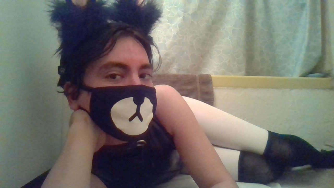 I added some pics with my new bunny suit.. and without it. hehe ?????https://t.co/KywjOAxbaC (37 pics)