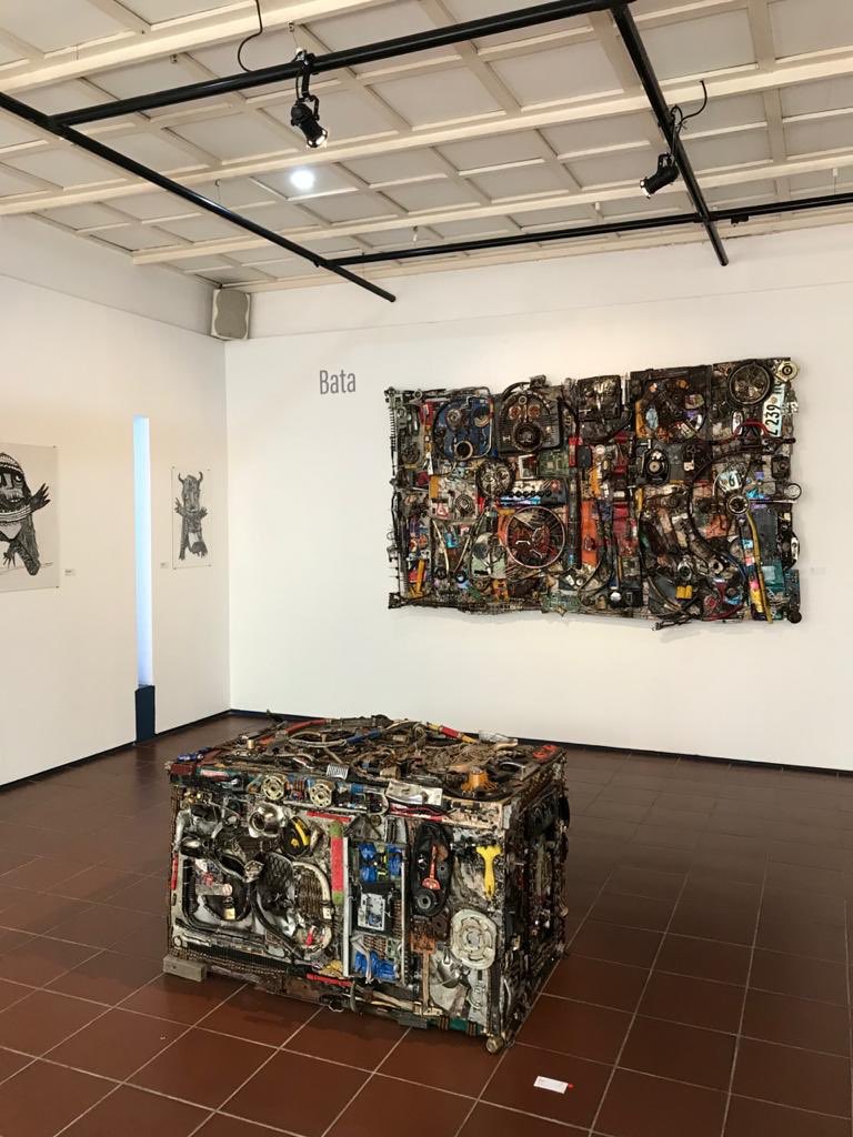 izzo_d's tweet image. Plus que quelques jours pour aller voir la très belle exposition collective d’artistes mozambicains 🇲🇿 au @CCFMoz 👍🏻😊

Faltam apenas alguns dias para ir ver a fantástica exposição coletiva de artistas moçambicanos no #CCFM ⤵️