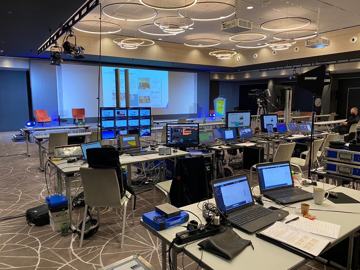 Erasmus_DAAD's tweet photo. ✅All set! We are waiting for you at #TCAdigitalErasmus to exchange knowledge, experience and hence open up new opportunities for and through digitisation! Enjoy the discussions and presentations.
See you soon 😊 https://t.co/g8WbIs7CTa