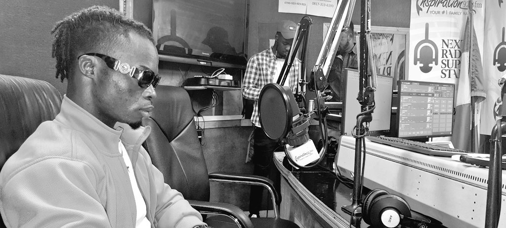 IFM923's tweet photo. Live on Air: 'LunchTime' with @theangiefrancis and we have @O2Father talking us through #MercyEP
๐ https://t.co/rVav2RtUXt https://t.co/LSAaw6Tu9y