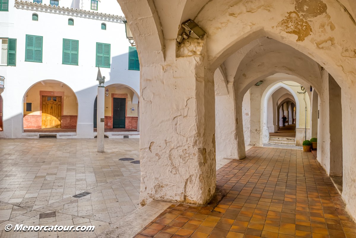 MENORCATOUR's tweet photo. Ses Voltes 📸 🔝 🏛️https://t.co/amnh12s3vC
Síguenos en https://t.co/7b3UKg6YOQ
#menorca #menorcaparadise #menorca_eyes #menorcalove #menorca_nature #menorcaisland #menorcaturismo #menorcaexisteix #menorcaexiste https://t.co/Q6kP1VNb2Z