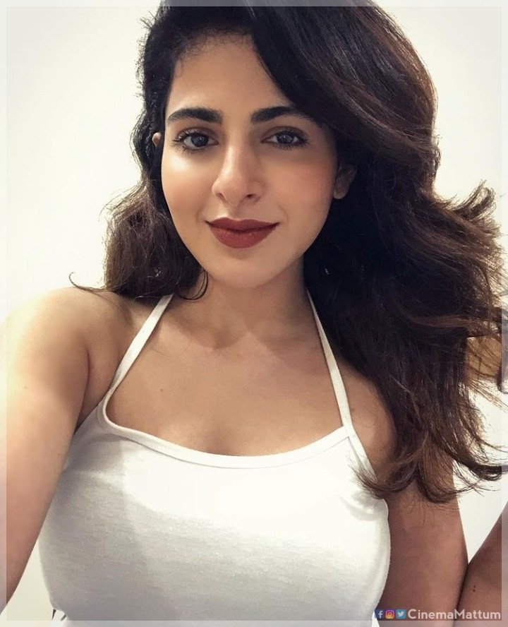 CMattum's tweet photo. #recentclick of Actress #IswaryaMenon
#actress @Ishmenon
#Actressworld #actressgallery
#Nivarpuyal #Cyclone #PicOfTheDay #nivarupdate #Chennai #CycloneAlert
#ChennaiFloods #NivarCycloneUpdate #rainstatus
#ChennaiRain #cybersecurity
#tamilcinemamattum https://t.co/z9RIAYe5PA