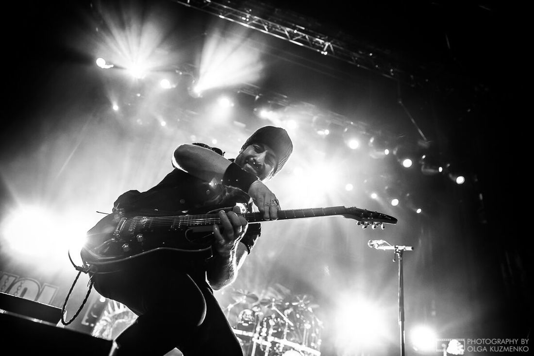 Today we wish a happy birthday to Tony Rombola, guitarist for American rock band    