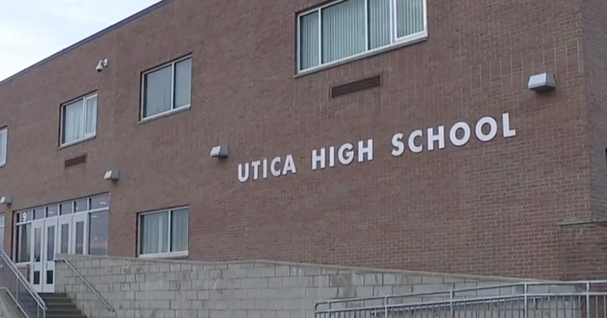 uticaschools's tweet photo. Utica High School students start mental health committee to help those struggling https://t.co/OzL9UyE3aa https://t.co/29saeOfnvE