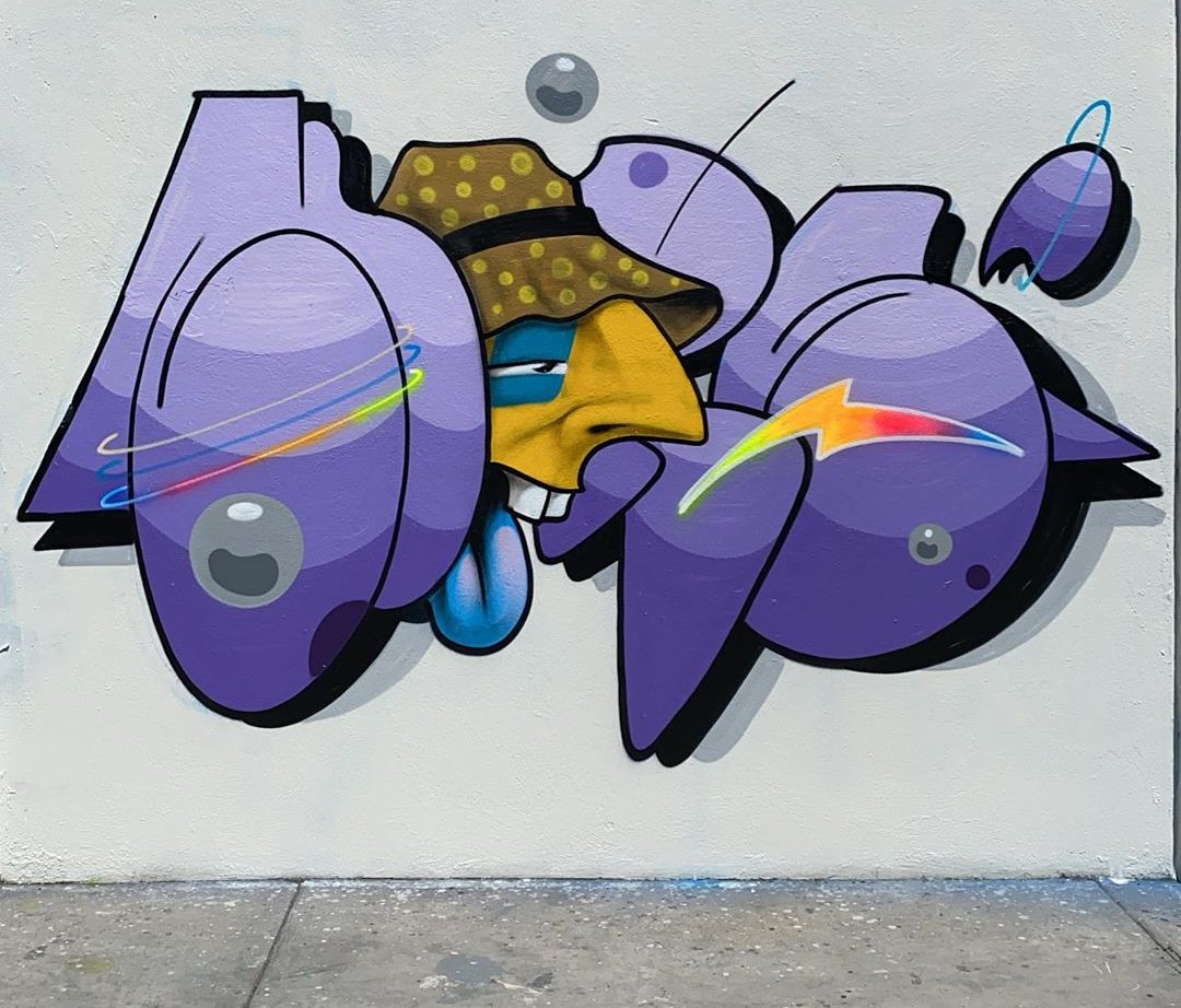 HipHopVandals's tweet photo. Hers* #Graffiti #HipHop https://t.co/Rnsm4kR0RV
