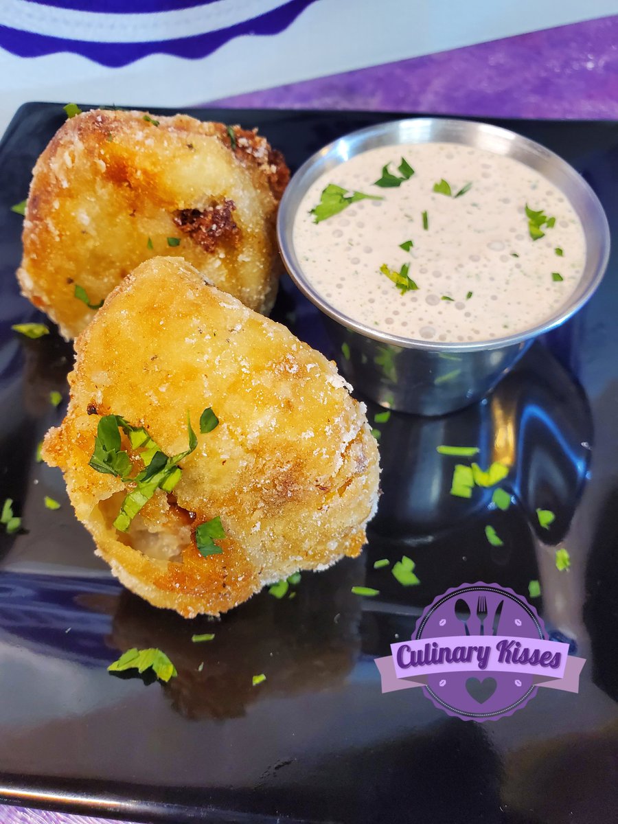 CulinaryKisses's tweet photo. Grilled Cubano with Papas Rellenas & Garlic Mojo Sauce! 🥪 Click the link to register for this #VirtualCookingClass https://t.co/I7gJIHhI3H taught by #ChefAngelaMichelle of #CulinaryKisses 👩🏽🍳 #learnhowtocook #cookinggoals #virtualchef #cubanfood #cubano #paparellenas #mojosauce https://t.co/C38gxvB5gf