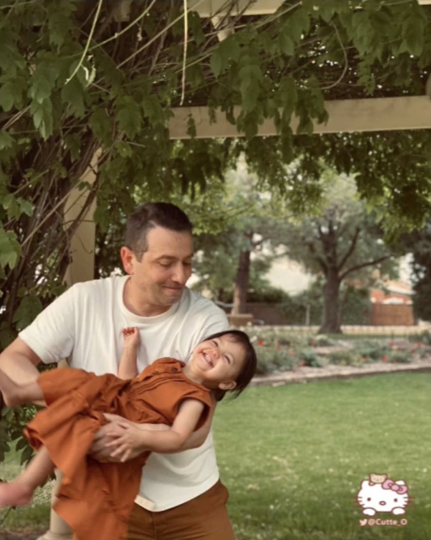 Cutte_O's tweet image. من غير الفتاة مُدللة أبيها ❤️