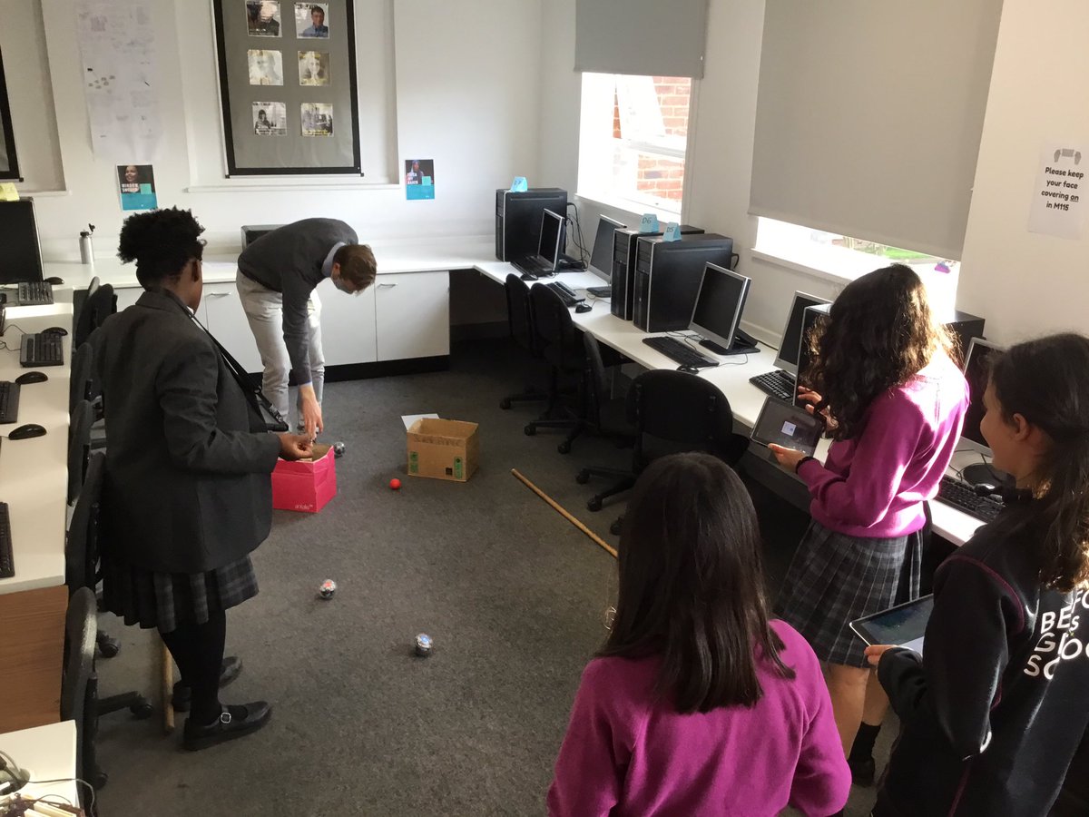 BGSICT's tweet photo. Sphero football today with #BGSY7 Group B @BedfordGirlsSch https://t.co/RtXi03y92O