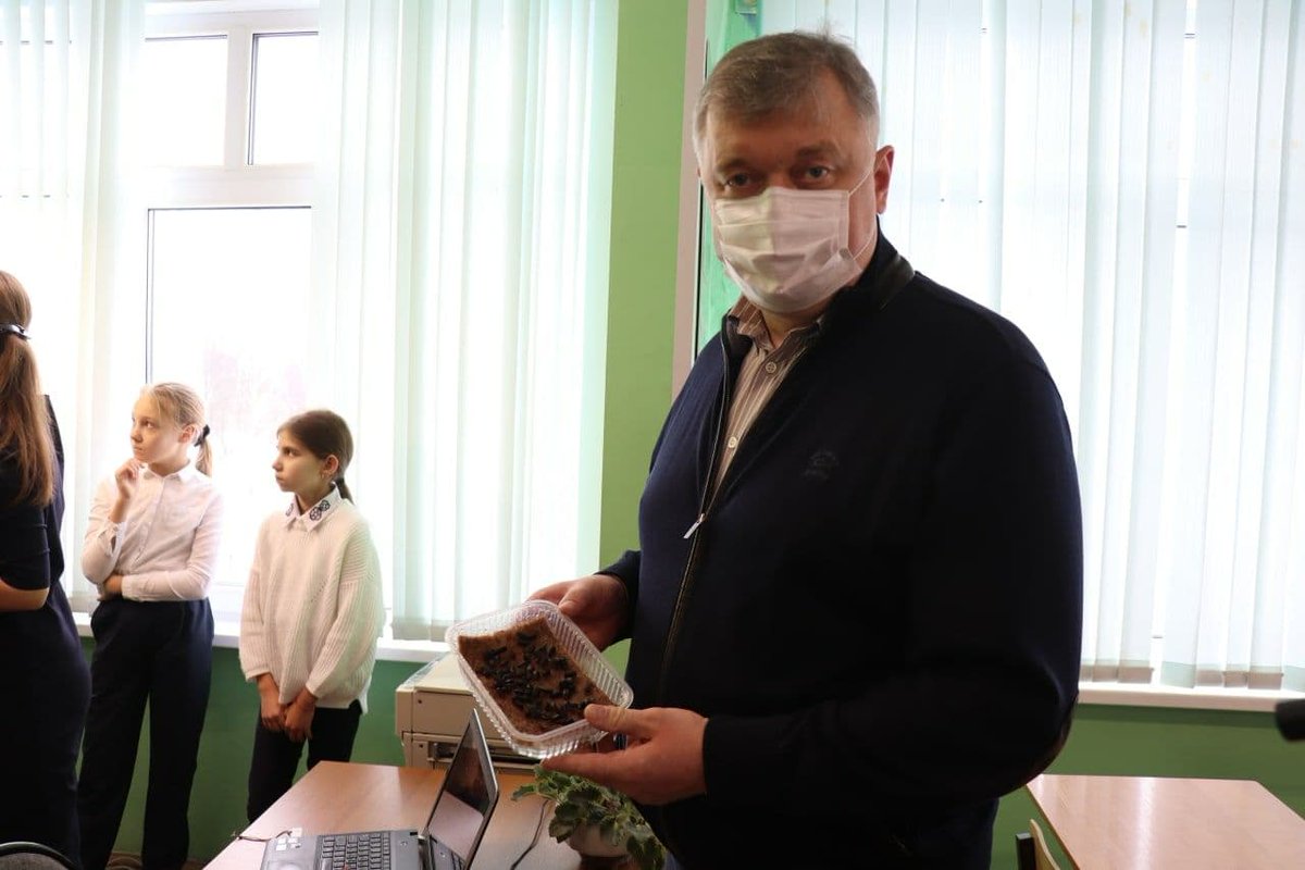 В 9 школе при поддержке благотворительного фонда "Социум Согласие" оборудована экоферма. 

#СоциумСогласие #экоферма #образование #нашидети #образованиеПавловскогоПосада #НоваяШкола #ЕРпроекты #ЕР50 #СтопКоронаВирус #ПавловскийПосад #нашеПодмосковье