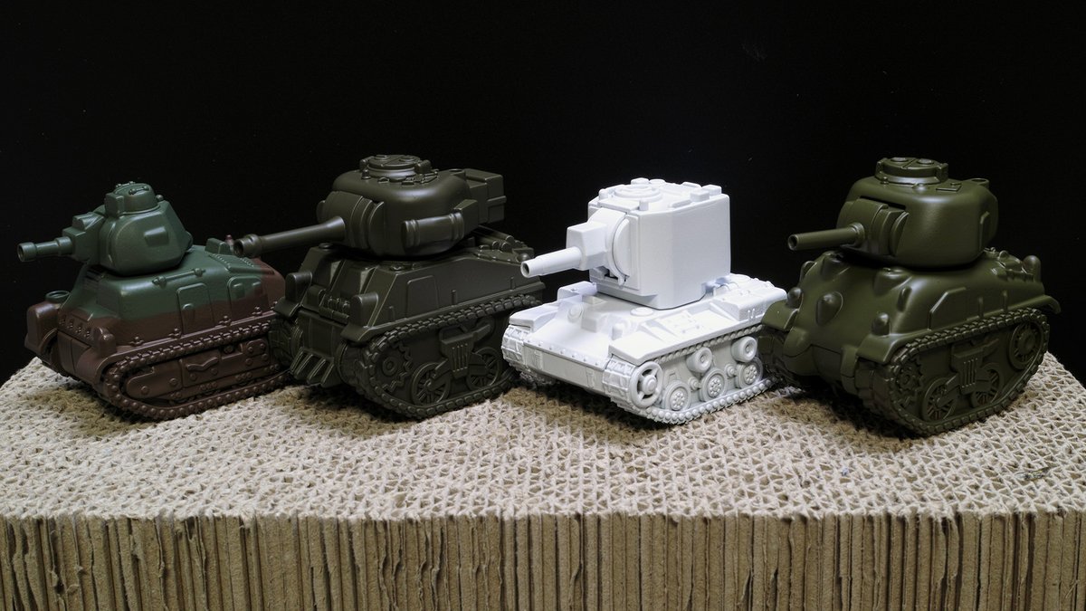 海鼠製作所 ダイソープルバック戦車リペイント計画 なんやかんやあったけど本体色の塗装完了