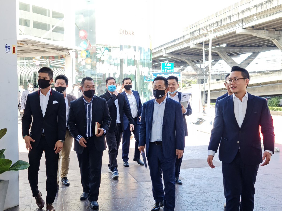MJBank's tweet photo. Thank you Mr.Sugata for visiting @ToyotaBkk #ToyotaBangkok #Donmuang Branch
ท่านประธานซึกาตะ #TMT มาฟังแผนงาน 2021 จากทีมงาน #โตโยต้าบางกอก ครับ
.
#Kaizen #ContinuousImprovement #Ikigai https://t.co/F2p7UomJQw