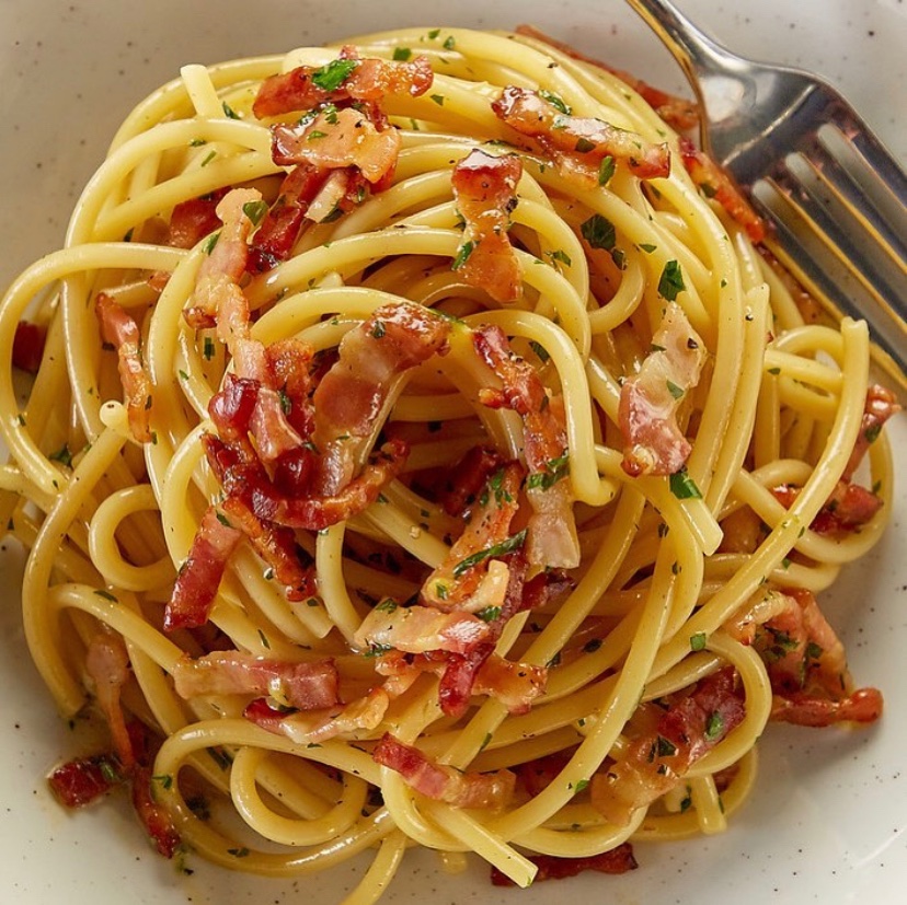 🥓 CARBONARA OF DREAMS 🍝 

Are you missing our food? Don’t fancy cooking tonight? Or fancy a picnic in a park? 

Order all your favourites like this delicious Carbonara on Piccolino2Go.com today or call 01344 844756. Get 10% off when you collect!