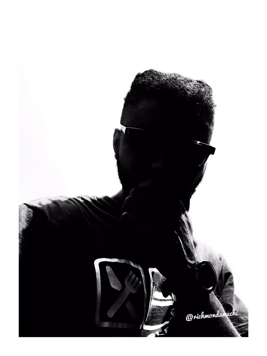 richmondamechi's tweet image. This Portrait Describes the year for me. 

#internationallylocal #tsallinthedetails #in8daystime