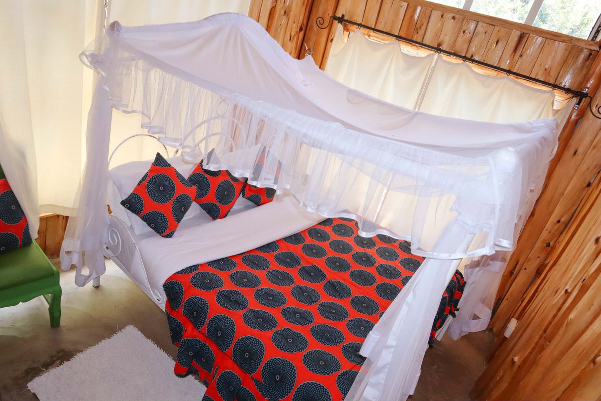 LemonValleyFarm's tweet photo. Charlock cottage. A rustic and cozy home away from home for you and your loved ones here at the farm.
.
#TembeaKenya #Magicalkenya #TravelTuesday #tuesdayvibe #cottagecharm #cottagestyle #elementaitagetaway #familyvacation #grouptravel #farmstay https://t.co/lXYpBpsX7N