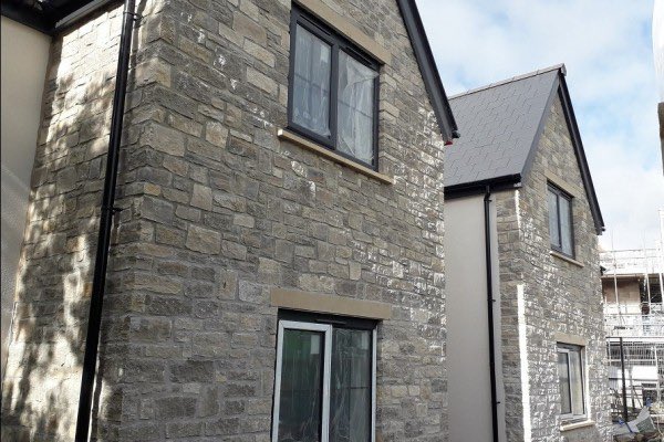 Lovell_Stone's tweet photo. We've got some new #purbeck #buildingstone products - #kimmeridge blend, #Peveril blend and #langton blend. These have been used on developments across the #southwest and further afield. Check out our website for images: https://t.co/iYpBir8FMc https://t.co/rpnUAGRGsE