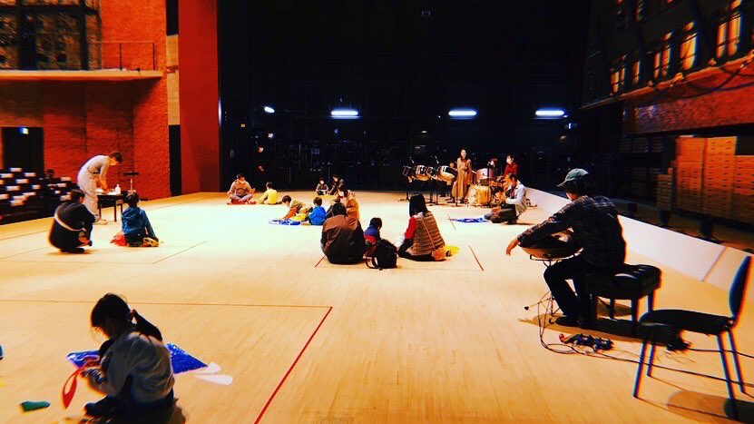 ShuHandpan's tweet photo. ・来場者のみなさん
(温かい笑顔や笑い声、拍手に加えて終演後にもたくさんの方に話しかけて頂き本当に本当に嬉しかったです💛またお会いしましょうね❤️大好きです💙)
#handpan #ハンドパン #SHU #島根 #安来市 #アルテピア #PANNOTEMAGIC #スティールパン #玉田玉山 #石賀直之 #harmonyfields https://t.co/PUMz9UEJQn