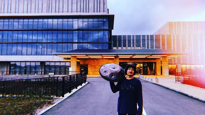 ShuHandpan's tweet photo. ・来場者のみなさん
(温かい笑顔や笑い声、拍手に加えて終演後にもたくさんの方に話しかけて頂き本当に本当に嬉しかったです💛またお会いしましょうね❤️大好きです💙)
#handpan #ハンドパン #SHU #島根 #安来市 #アルテピア #PANNOTEMAGIC #スティールパン #玉田玉山 #石賀直之 #harmonyfields https://t.co/PUMz9UEJQn