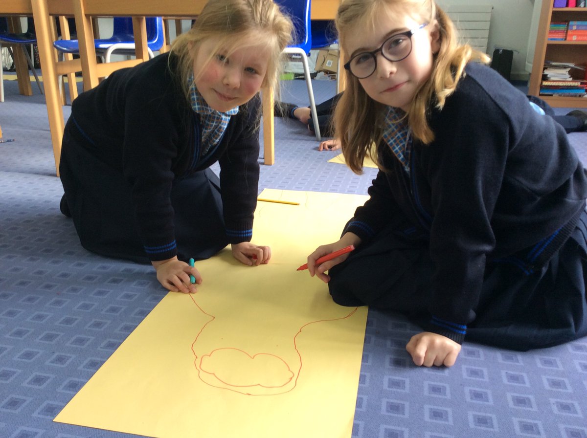 StMargs_Year5's tweet image. This morning, Y5 @StMargaretsPrep got immersed in Body Science, creating a plan of the major body organs ... from memory! Everyone was totally involved in the task.  #Learningthroughactivity
