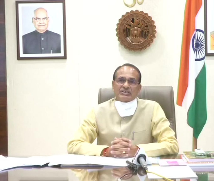 OpinionExpress's tweet image. We are ready with #coldchainstorage facilities for the vaccine. Training of healthcare workers who&apos;ll administer #vaccine is underway. As soon as we get the vaccine, vaccination will be started. Appeal to people to continue following all #COVID19 guidelines: MP CM #SSChouhan.