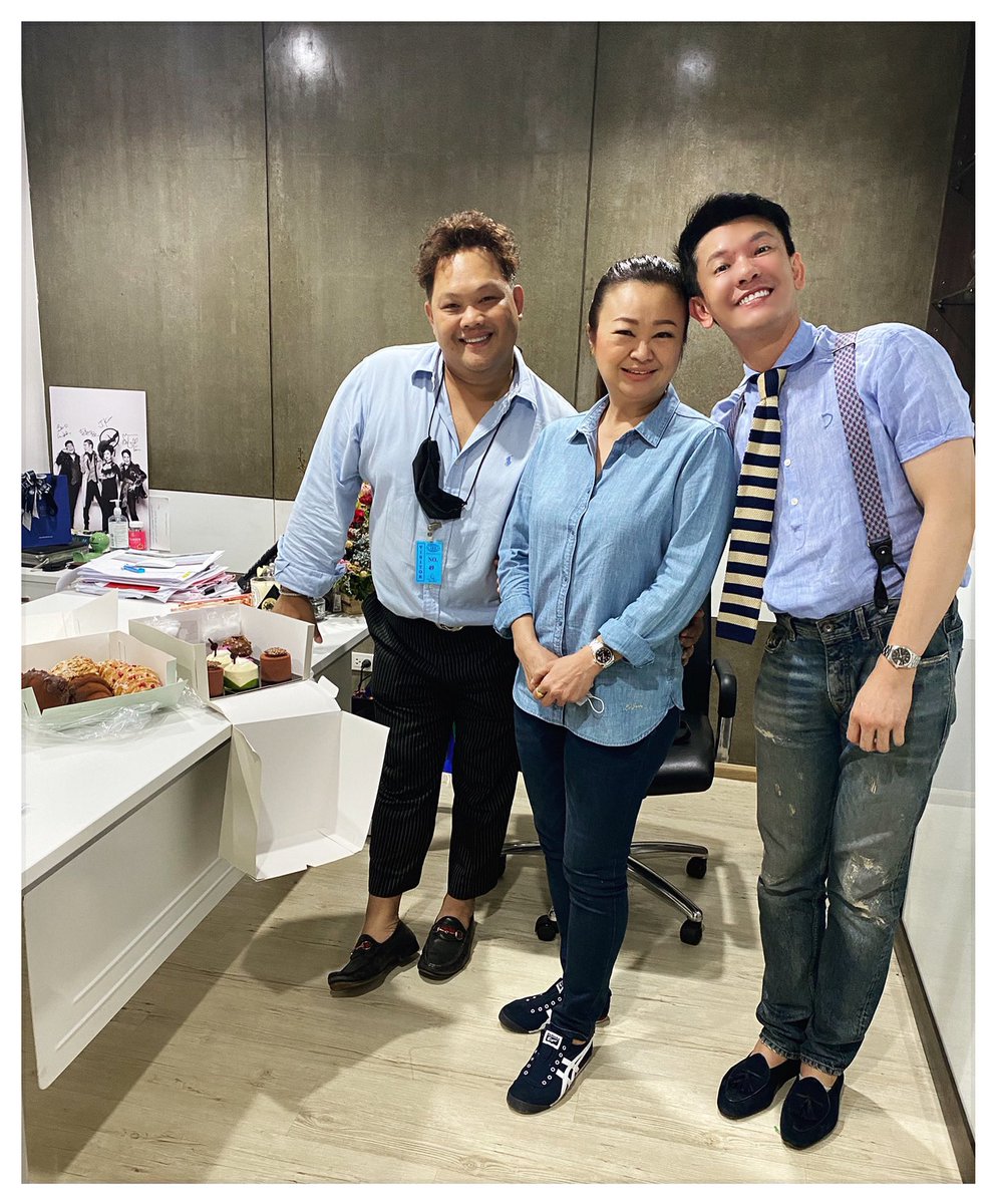 Jinnawa25102419's tweet photo. ขอบคุณแขกแก้วที่มาเยือน พร้อมของอร่อย @j.kim4real ไม่รักไม่ไหว❤️ #eddy2020 https://t.co/EPNF9gwYnH