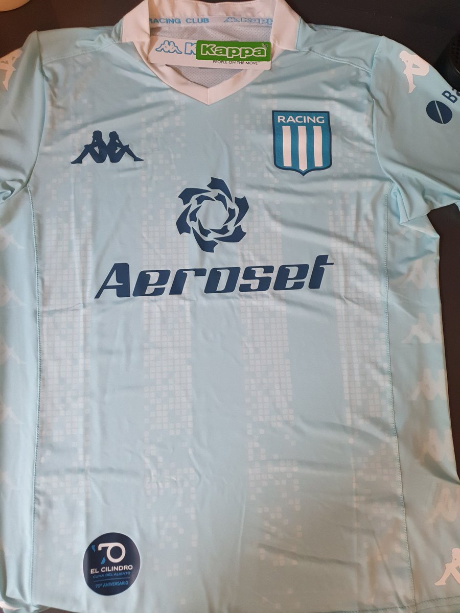 nachobulian's tweet photo. ATENCIÓN! ⚠️ explotan las redes de #ElClubDelMoro 📲 REGALAMOS la nueva camiseta de RACING!🔥 Participás en Twitter con el hashtag del programa. Dale RT!🍀
Atentos también a Instagram en la cuenta de @SANTIAGODELMORO 
Gentileza @Kappa_Argentina 👏 @emilianoraggi @pablobenvenutti https://t.co/HUVrkszRo8