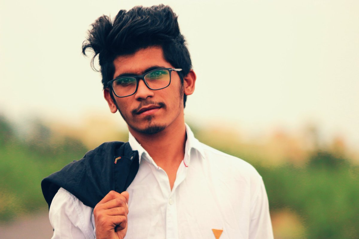 Rajrohit264's tweet photo. .... 🤝🏻 https://t.co/oqAsLAS1Ro